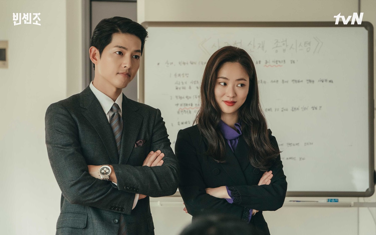 BIFF 2021: Jeon Yeo Bin Bahagia Reuni Dengan Song Joong Ki Usai Berpasangan di 'Vincenzo'