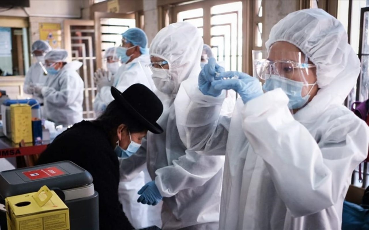 Bolivia Suntikkan Pemutih-Disinfektan untuk Obati COVID-19, Diklaim Detoksifikasi Virus