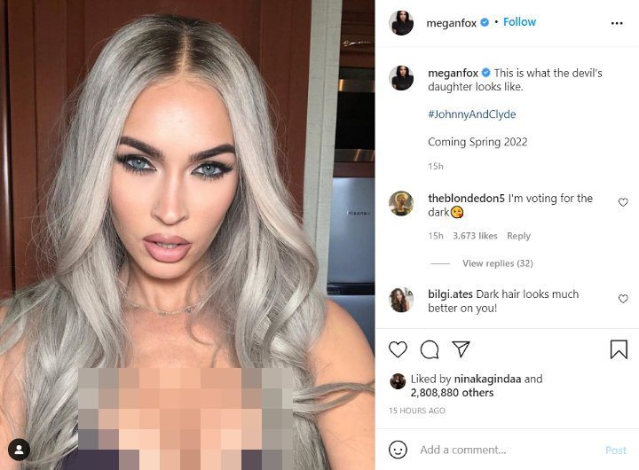 Megan Fox Bikin Heboh Debut Rambut Silver, Malah Disebut Mirip Kim Kardashian