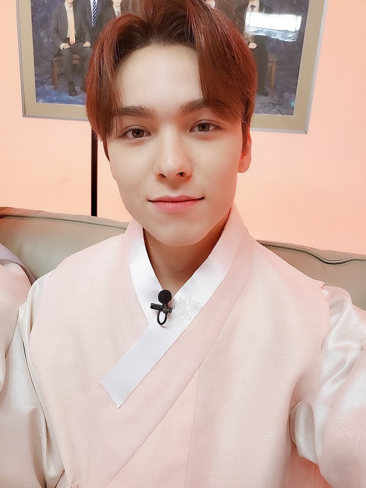 Menawan dengan hanbok