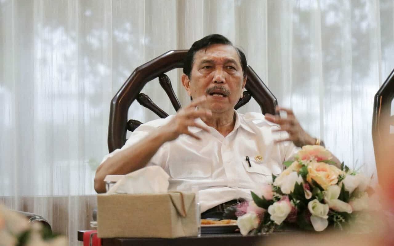 Luhut Sampaikan Evaluasi PPKM Jawa-Bali Sepekan, Kasus COVID-19 Harian Nasional Turun 98,4 Persen