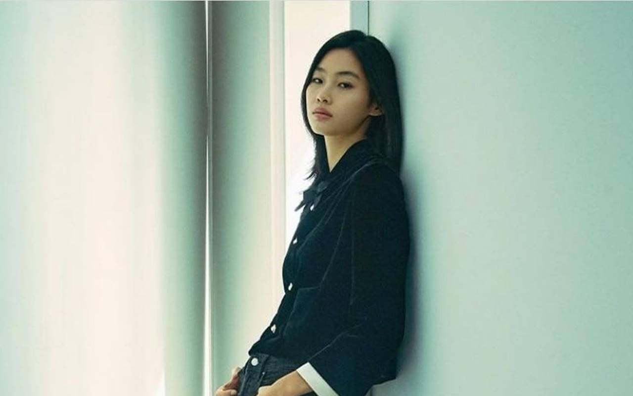 Jung Ho Yeon Tegaskan Hanya Pakai Media Sosial Instagram Akibat Marak Akun Palsu Bertebaran
