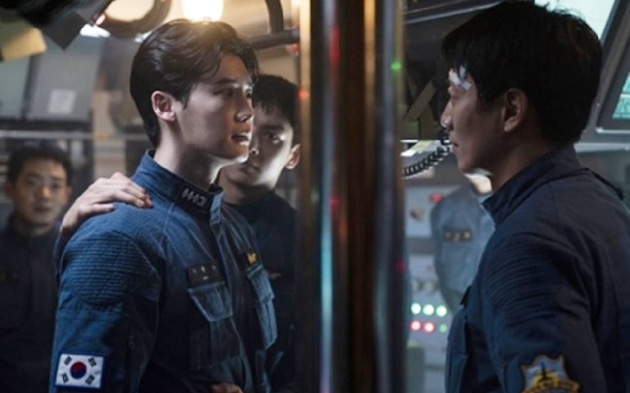 Film Lee Jong Suk-Kim Rae Won 'Decibel' Rilis Cuplikan Adegan Baru, Aksi Menegangkan Disorot