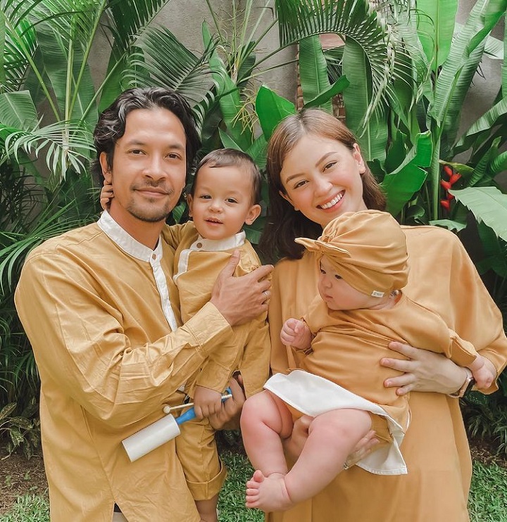 Momen kompak kenakan <i>outfit match</i>