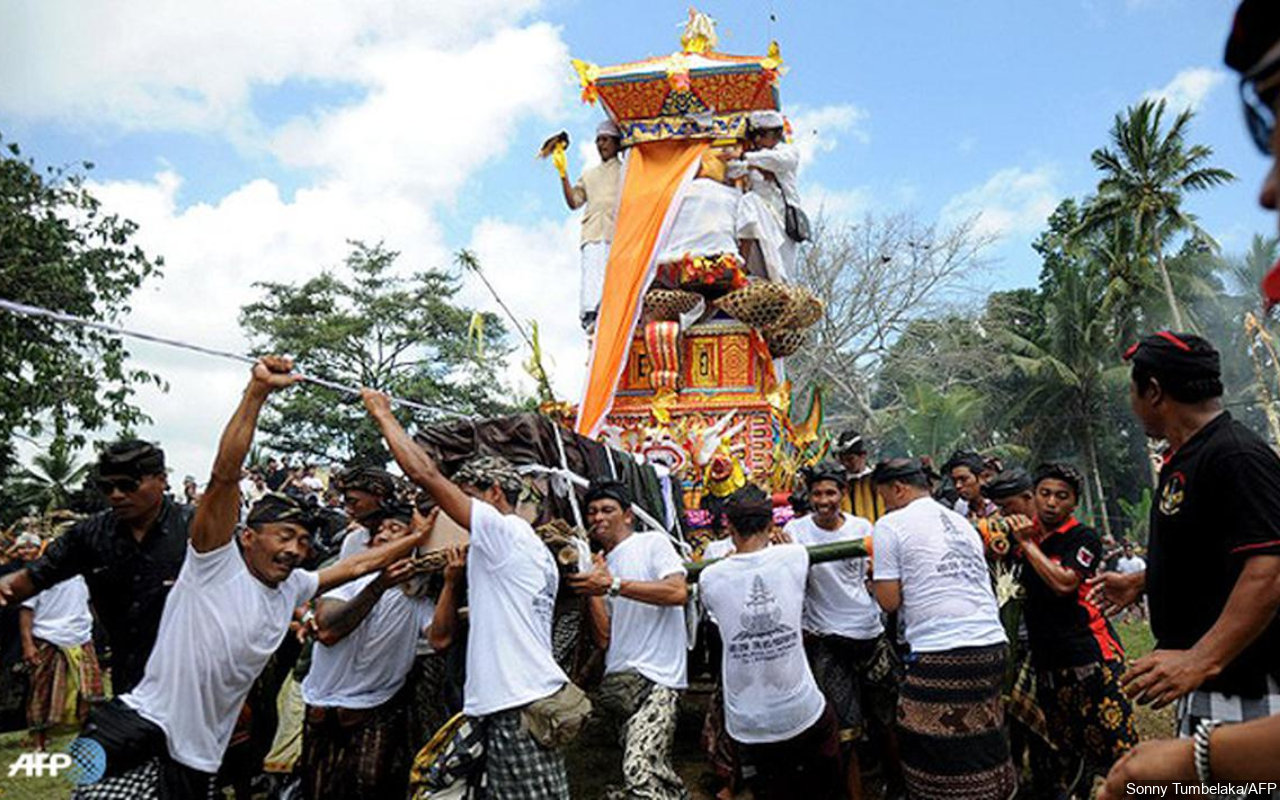 Siapkan Pedoman Penyelenggaraan Hari Besar Keagamaan, Perayaan Ngaben Di Bali Jadi Acuan