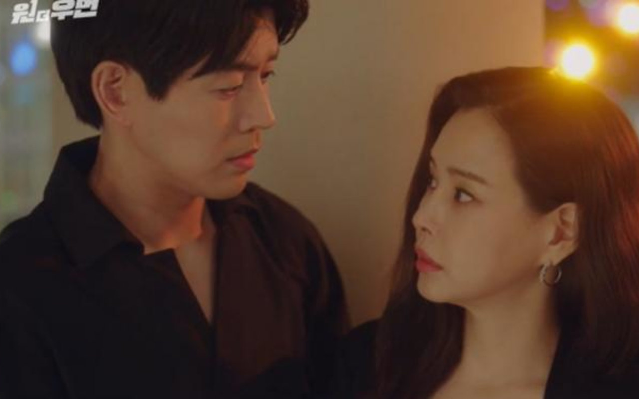 Begini Perasaan Lee Sang Yoon dan Honey Lee Usai Syuting Adegan Kecelakaan 'One the Woman'