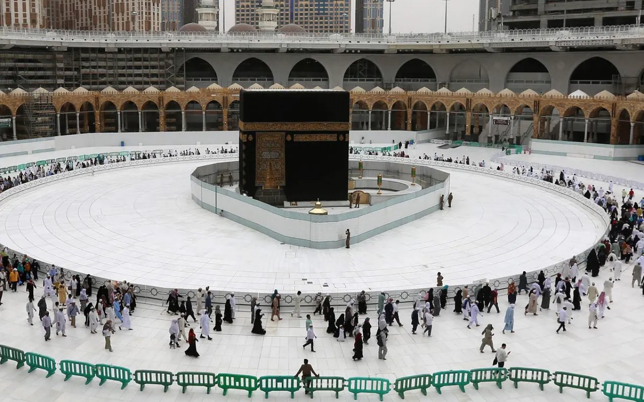 Saudi Buka Pintu Untuk Jemaah Indonesia, Biaya Umrah Diperkirakan Naik Hingga 25 Persen