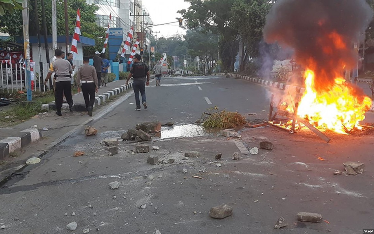 Soroti Aksi 'Smackdown' Oknum Polisi, DPR Minta Polri Ingatkan Protap Penanganan Aksi Demonstrasi
