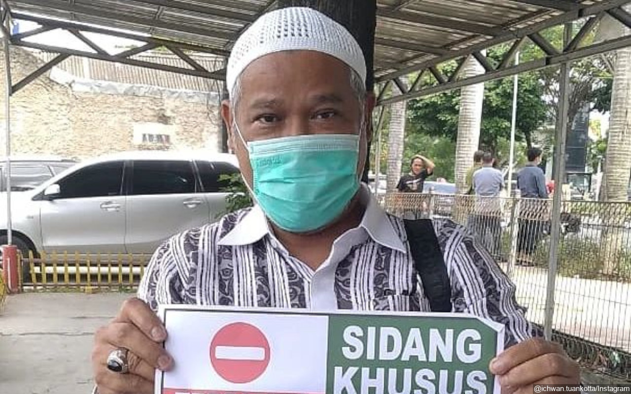 Masuk Dalam Daftar Hitam Facebook, Pengacara Habib Rizieq Duga Ada Intervensi Dari Pemerintah