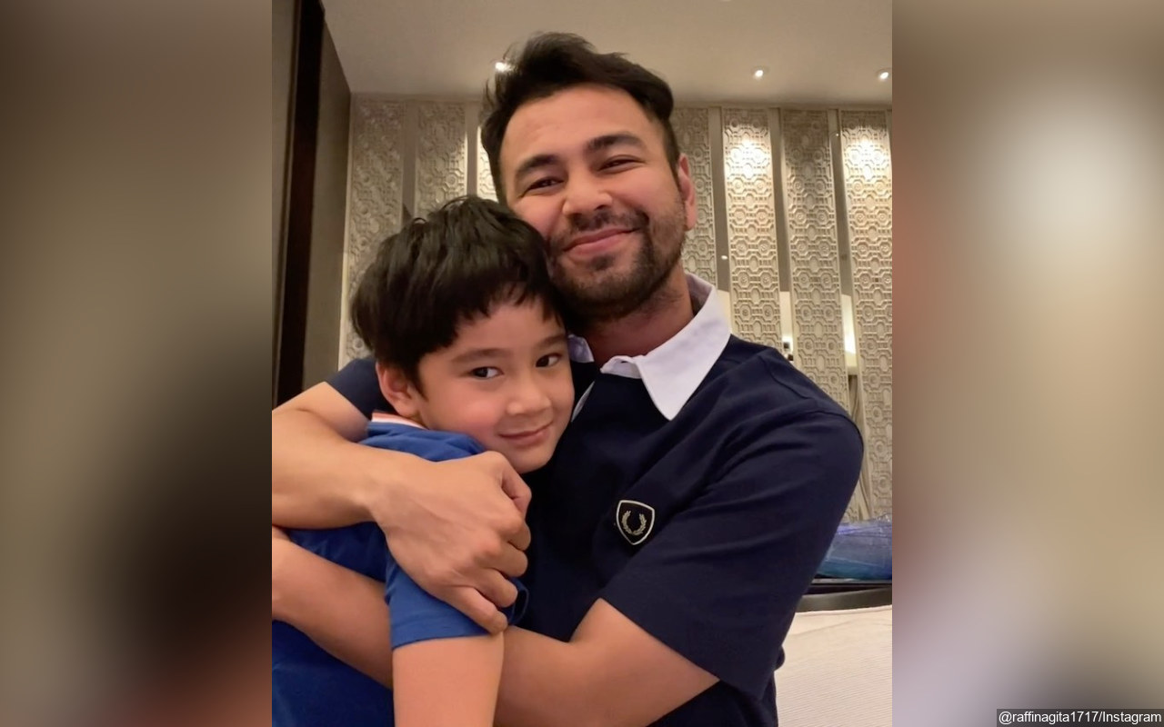 Bagikan Momen Ngeri Rafathar Jatuh Dari Kuda, Raffi Ahmad: Anak Laki Harus Kuat