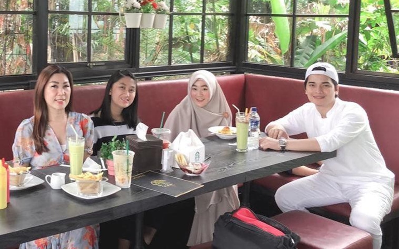 Alvin Faiz Minta Dihapus, Ibunda Larissa Chou Justru Pertahankan Foto Kenangan Picu Kekaguman