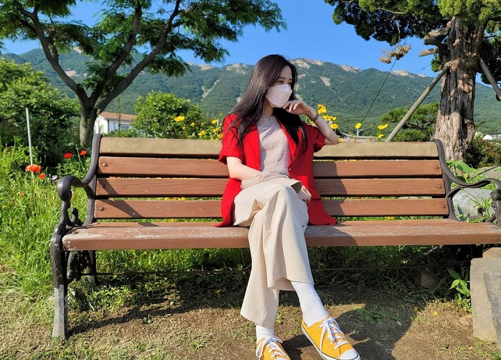 Menawan dengan OOTD <i>Chic colorful</i>