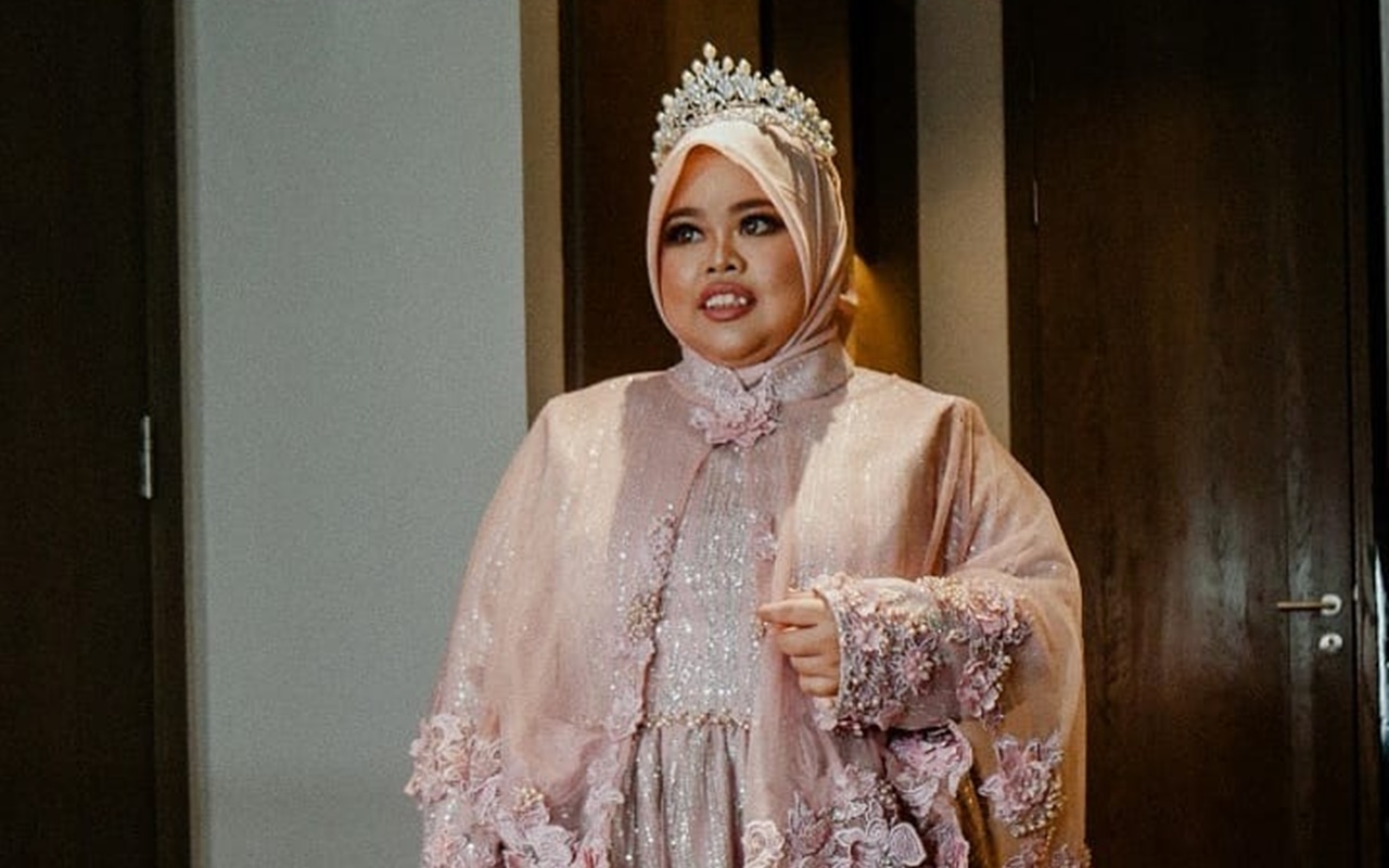 Rahmawati Kekeyi Pamer Foto Couple Bareng 'Oppa' Tampan, Bagian Wajah Malah Bikin Salfok