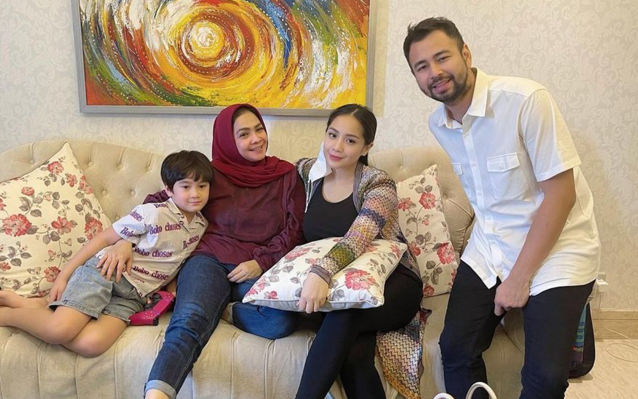 Doa Rieta Amilia di Anniversary Raffi Ahmad-Nagita Slavina yang ke-7