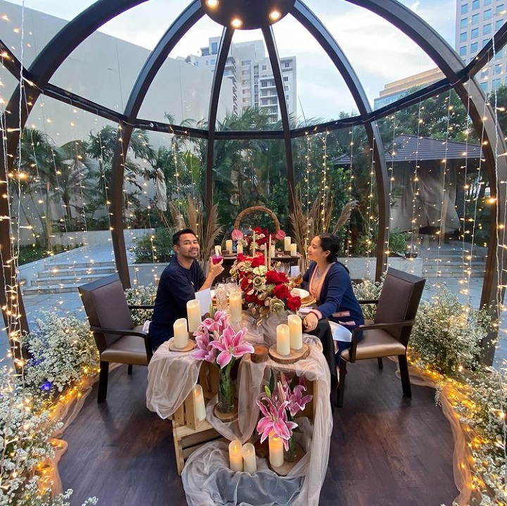 Momen <i>romantic dinner</i>