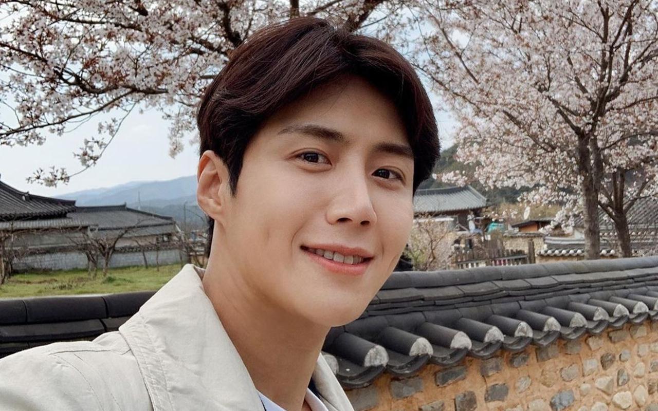 Viral Petisi Desak Kim Seon Ho Keluar dari '2 Days & 1 Night' Imbas Kontroversi Aktor 'K'