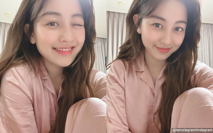 <i>Bare face</i> tetap cantik