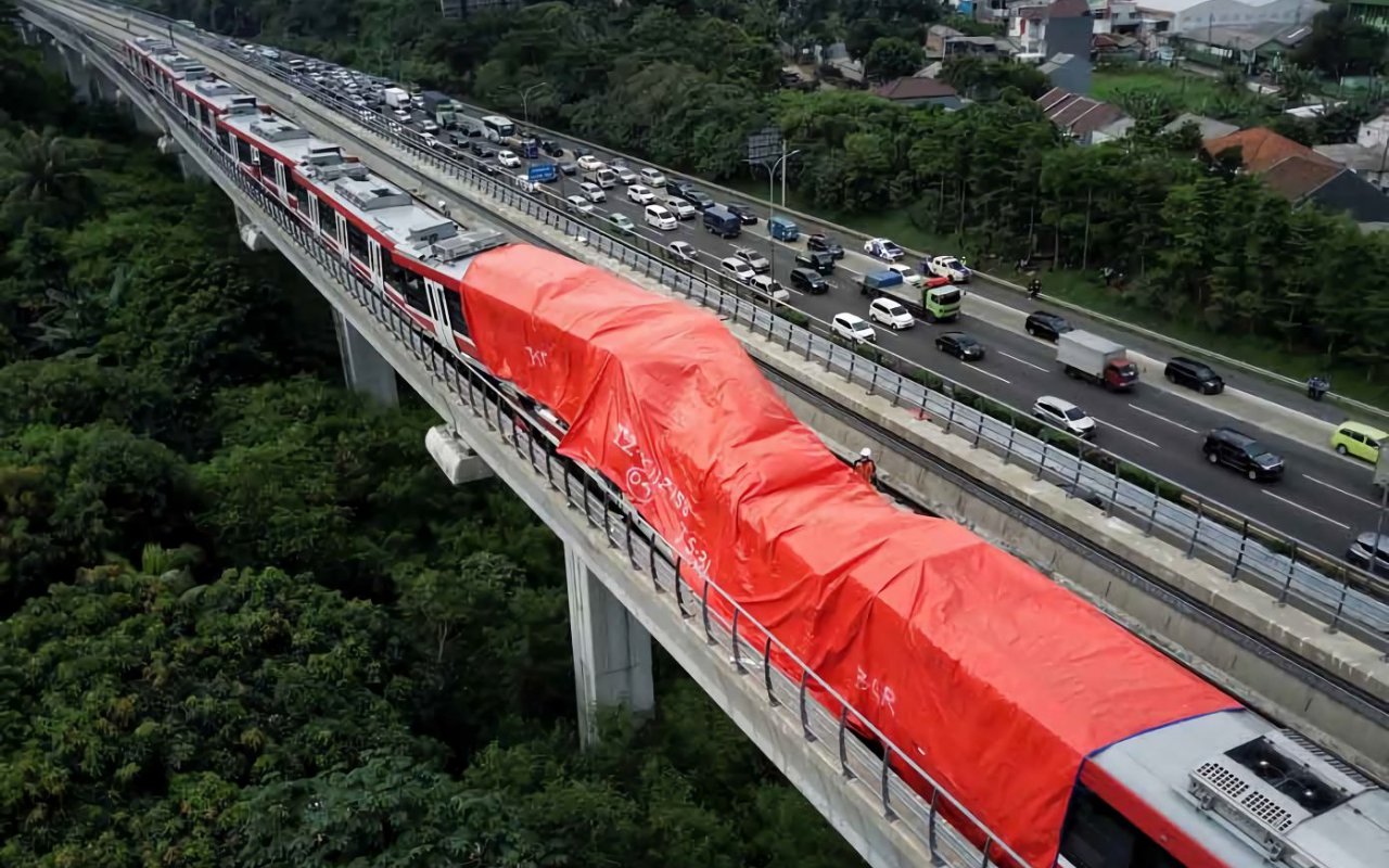 LRT Jabodebek Tabrakan Diduga Akibat Human Error, INKA Tetap Lanjutkan Uji Coba