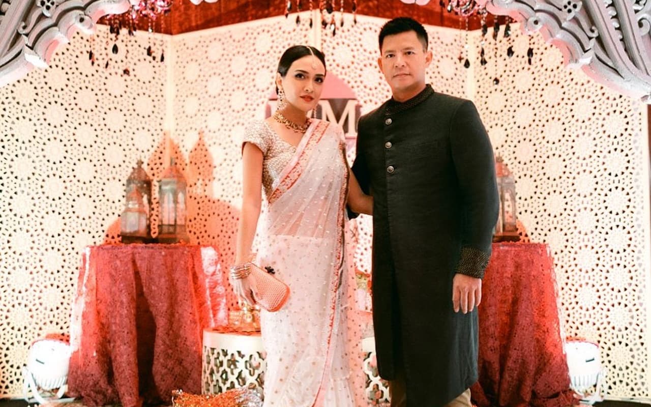 Dikira Akur, Shandy Aulia Terciduk Crop Foto Suami Tajir di Momen Romantis Ini?