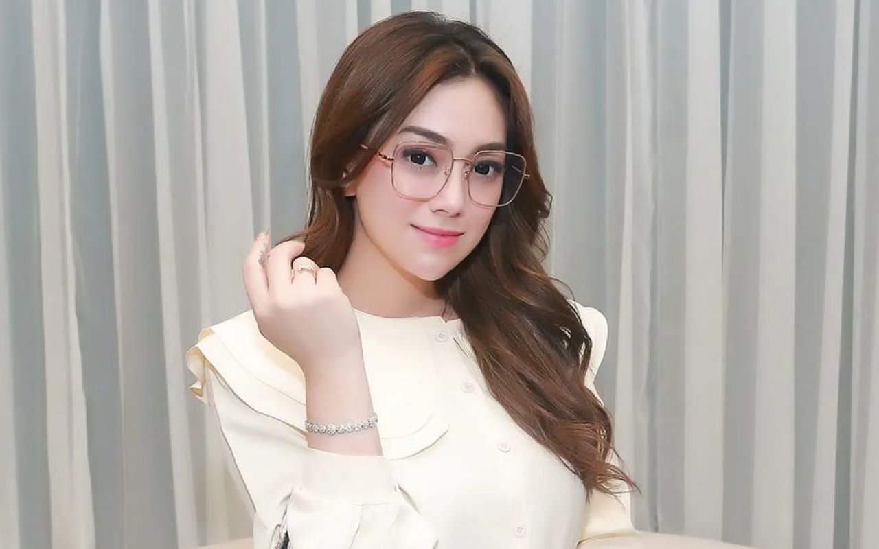 Celine Evangelista Bahagia Stefan Sudah Punya Pacar Baru, Jawab Begini Jika Dikenalkan ke Anak-anak