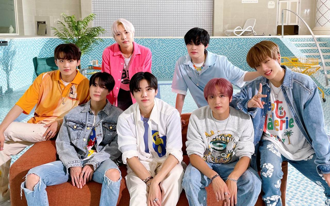 Fans NCT Dream Dikritik Lantaran Abai Social Distancing Saat Tonton Konser Offline