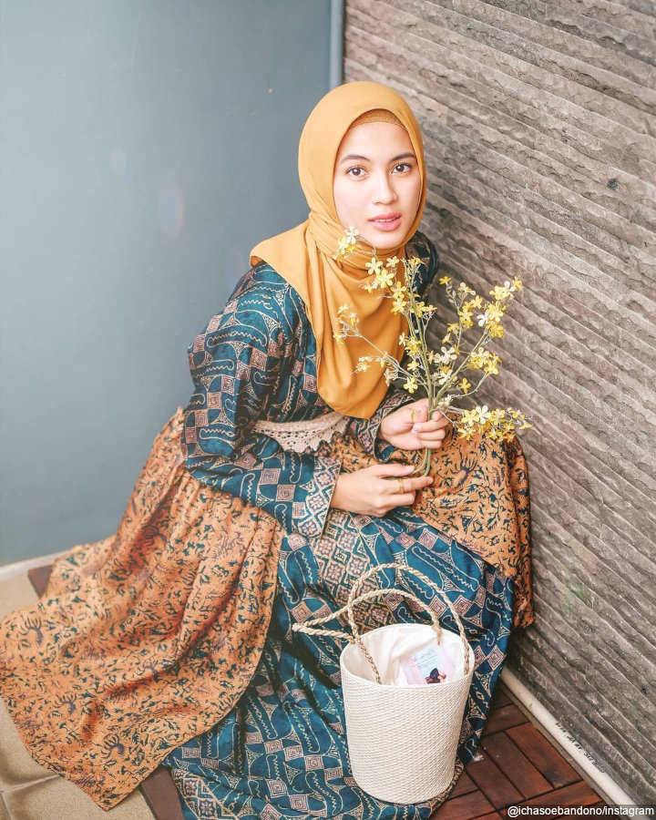 <i>Chic</i> nan <i>eye catching</i> dengan batik