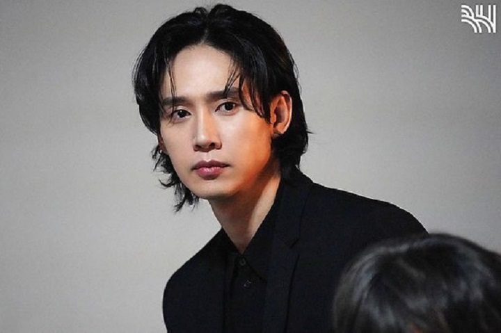 Pancarkan pesona <i>cool ahjussi</i> 