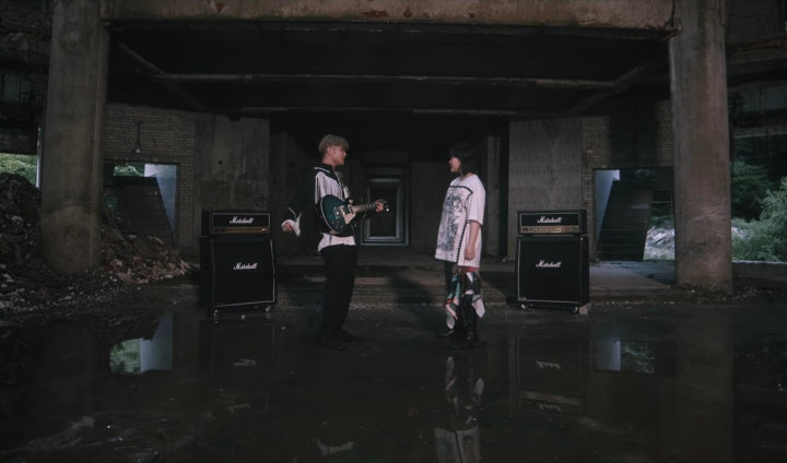 AKMU
