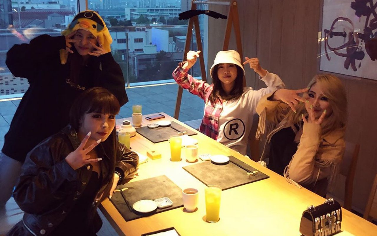 2NE1 Nangis Kenang Performance Terakhir di MAMA 2015 dan Saat Menangkan Daesang