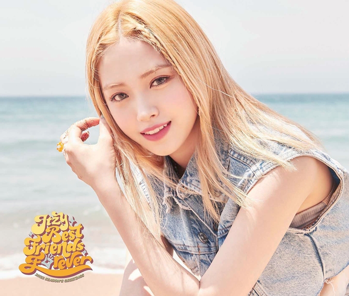 ITZY Rilis Teaser Season\'s Greetings 2022, Wajah Ryujin Nyaris Tak Dikenali 1