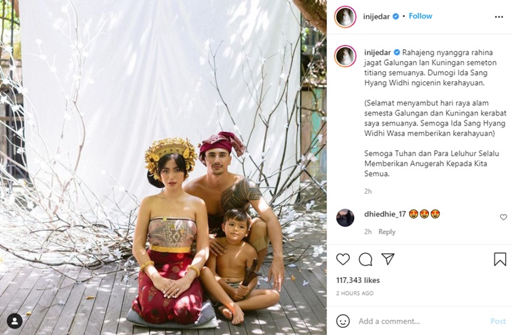 Cantiknya Jessica Iskandar Peringati Hari Raya Galungan Bareng Vincent Verhaag dan El Barack
