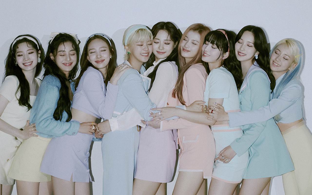 Cetak Rekor Pribadi Album TWICE Formula Of Love O T 