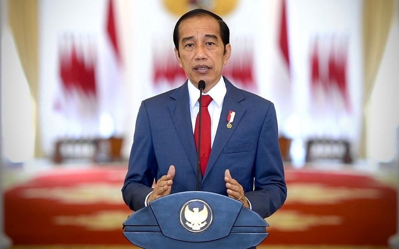 Naik Motor Balap 'RI 1', Jokowi Resmi Jajal Sirkuit Mandalika