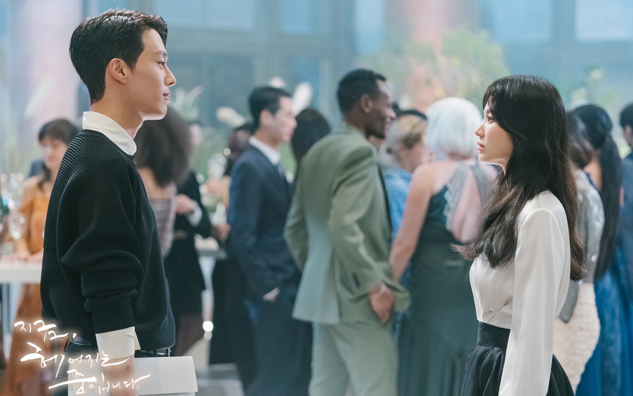 Kelewat Hot, Adegan Ranjang Jang Ki Yong dan Song Hye Kyo di 'Now, We Are Breaking Up' Bikin Heboh