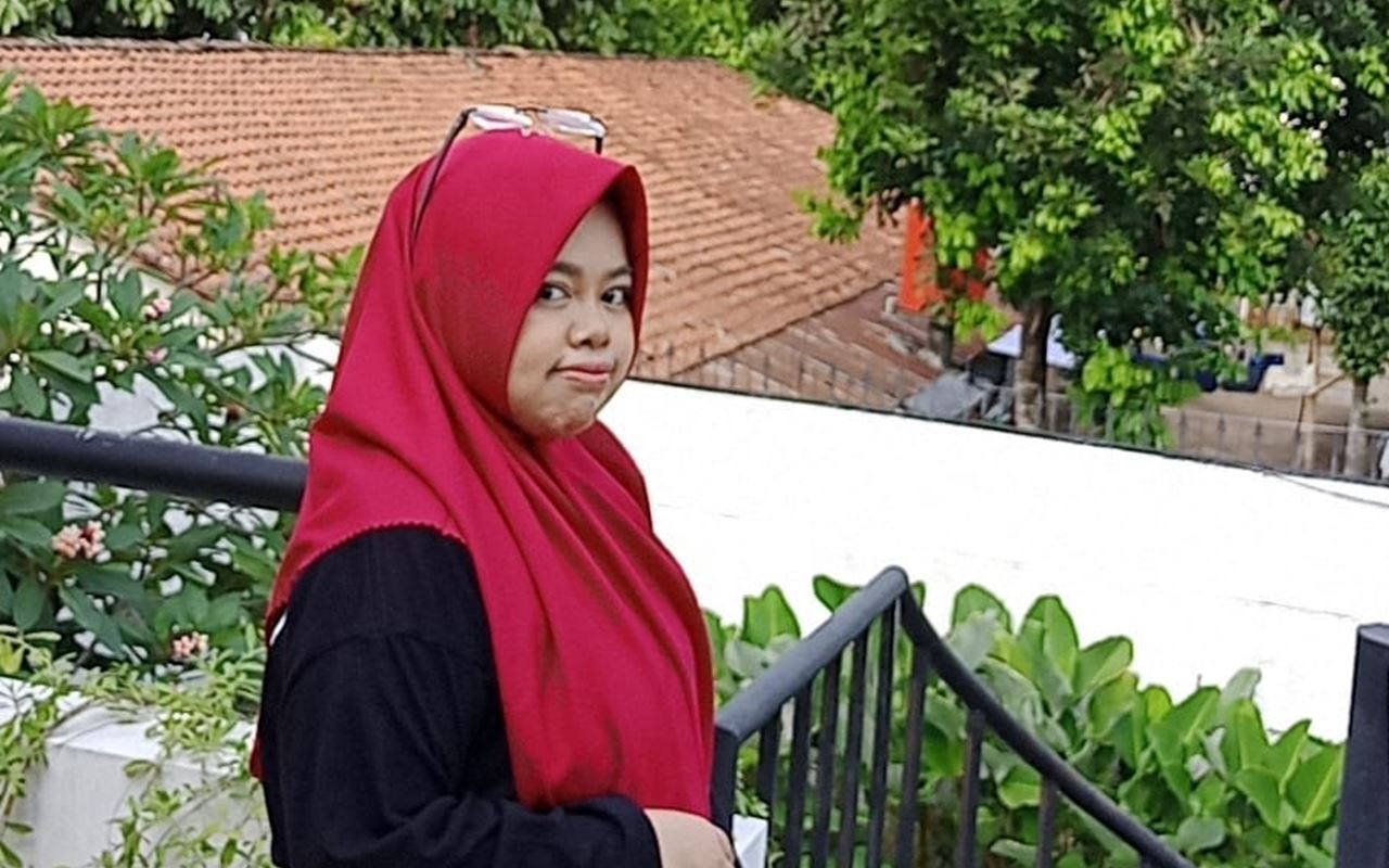 Ngaku Bosen Cantik, Rahmawati Kekeyi Minta Diajari Cara Jadi Jelek