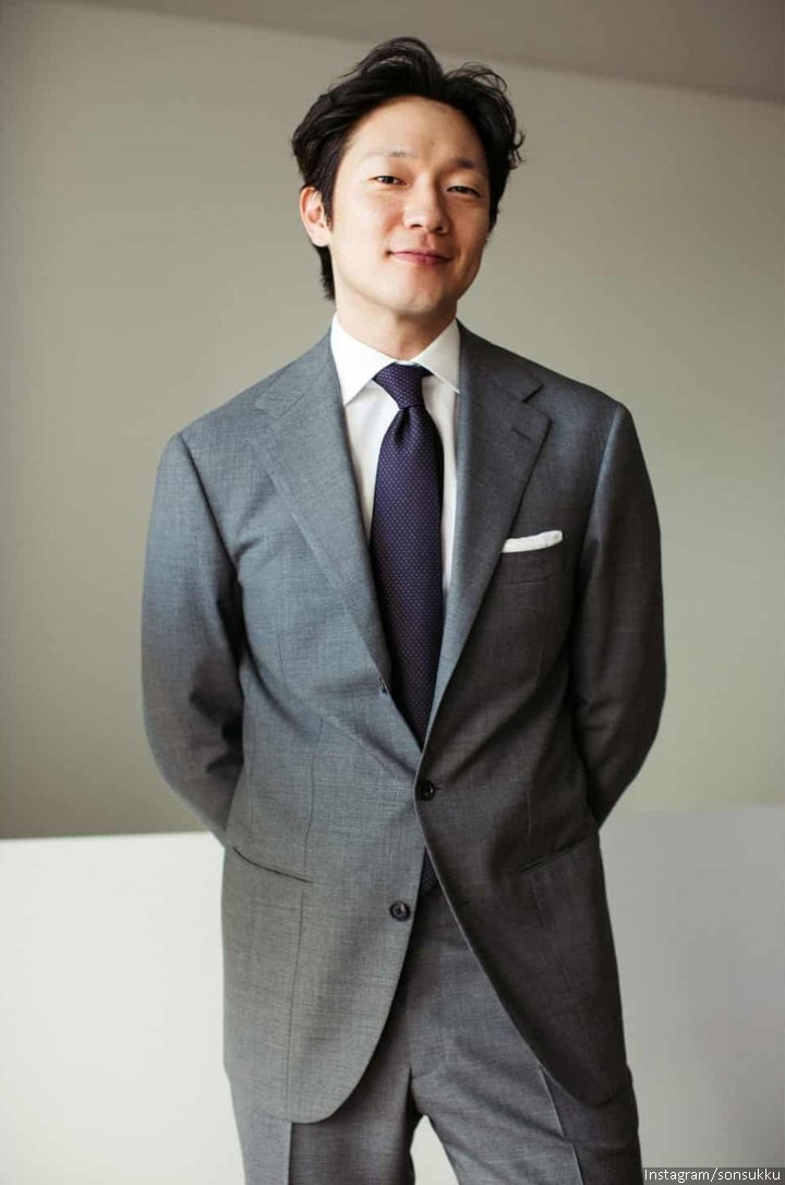 Gagah Dalam Balutan <i>Suit</i>