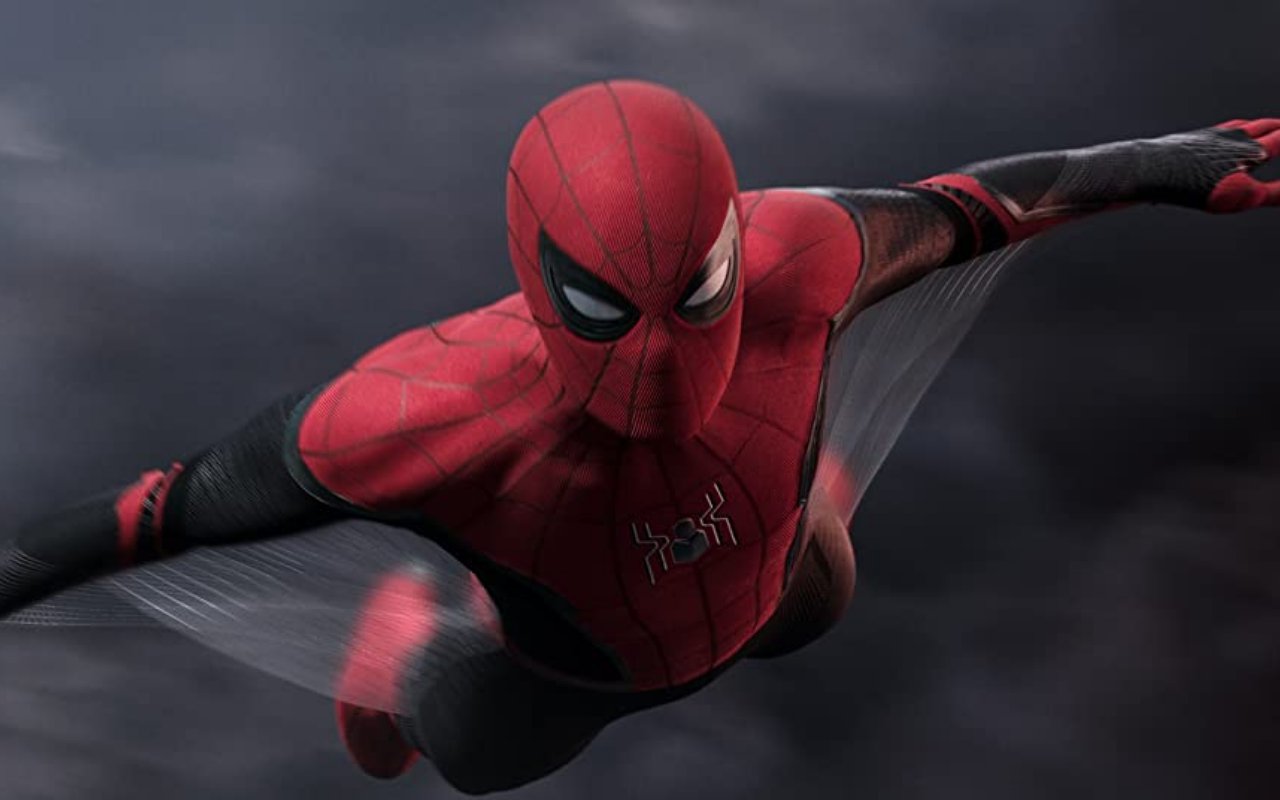 Tom Holland Pakai Kostum Superhero Baru di Trailer 'Spider-Man: No Way Home'