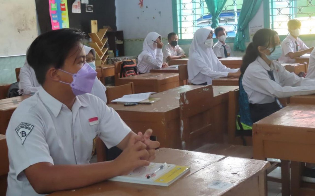 Surabaya Dilirik PTM 100%, Kota Depok Malah Temukan Klaster COVID-19 Sekolah Tatap Muka