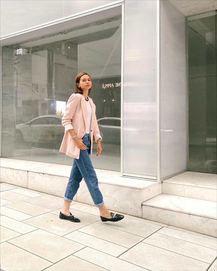 <i>Look</i> Semi Formal Yang Kece