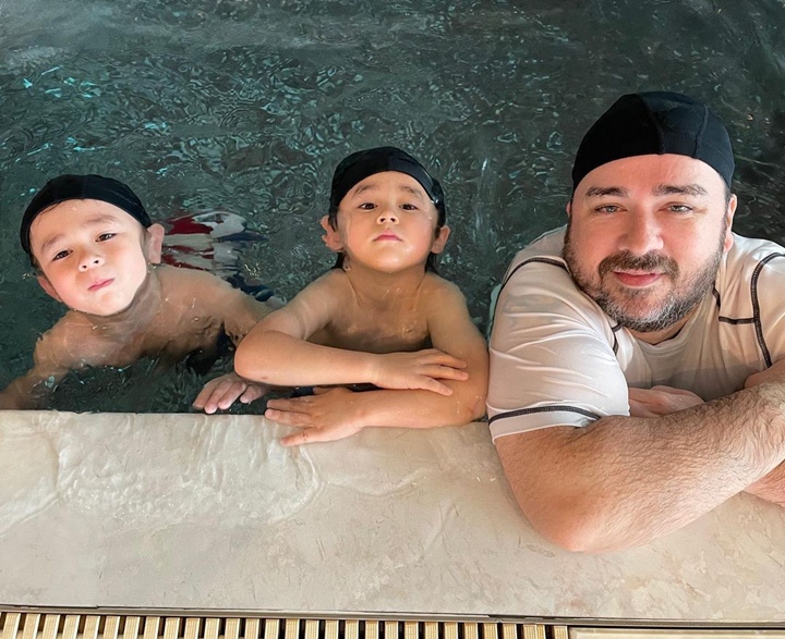 Berenang Bersama