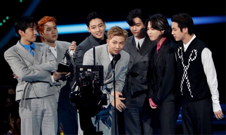AMA 2021: Netizen Korea Super Bangga BTS Menangkan Artist of the Year