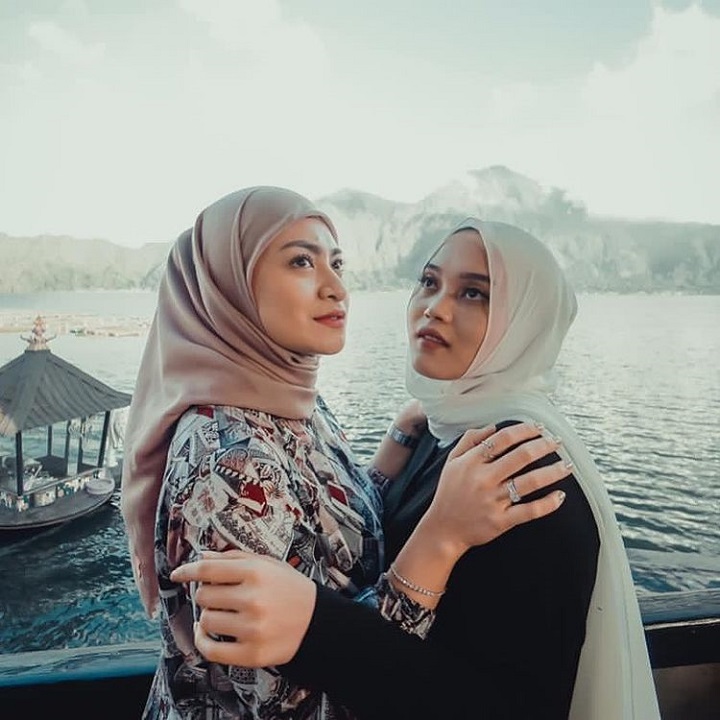 Miliki hubungan dekat