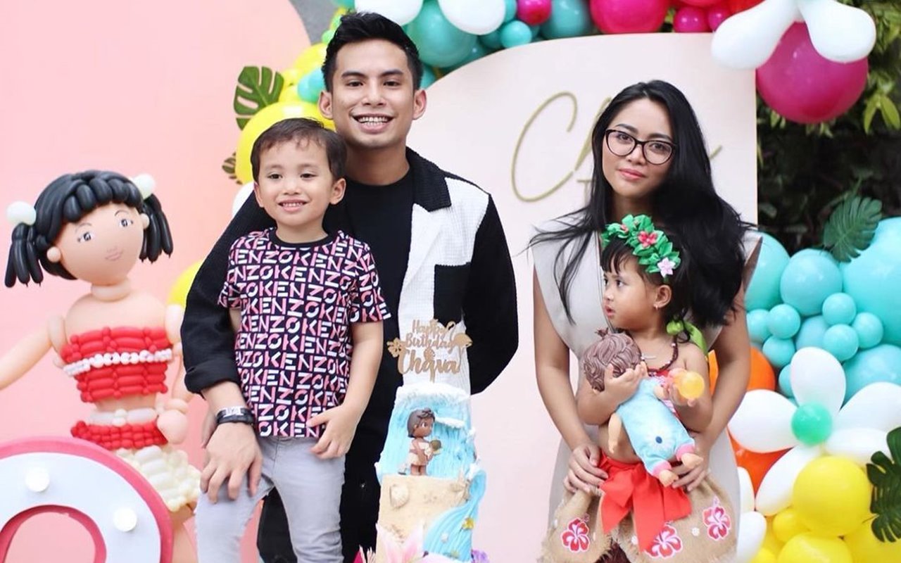 Rachel Vennya Mendadak Muncul Pasca 'Hilang', Niko Al Hakim Justru Asyik Rekam Momen Jahil Anak