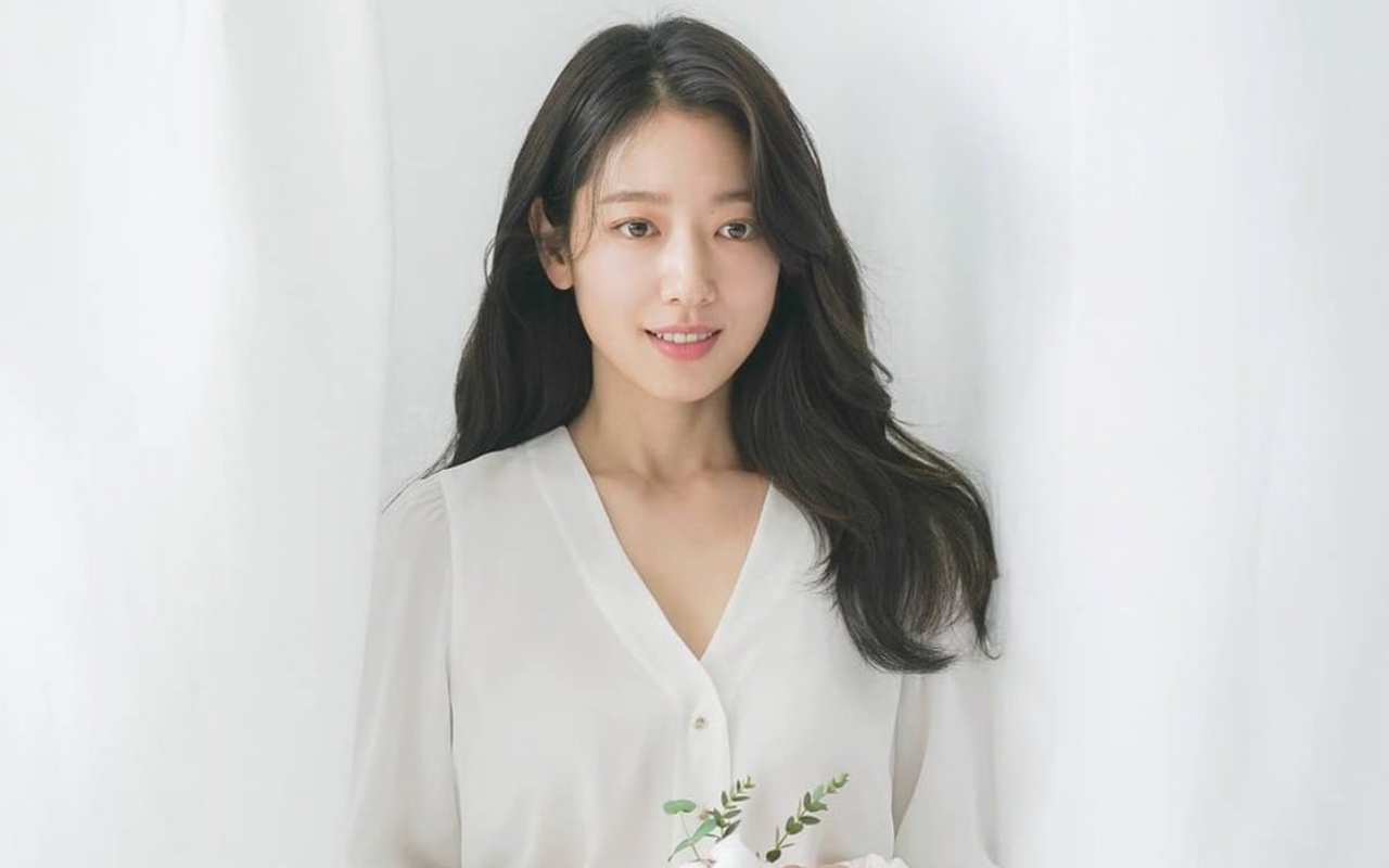 Hubungan Masa Lalu Park Shin Hye dengan Lee Min Ho dan Lee Jong Suk Diungkit