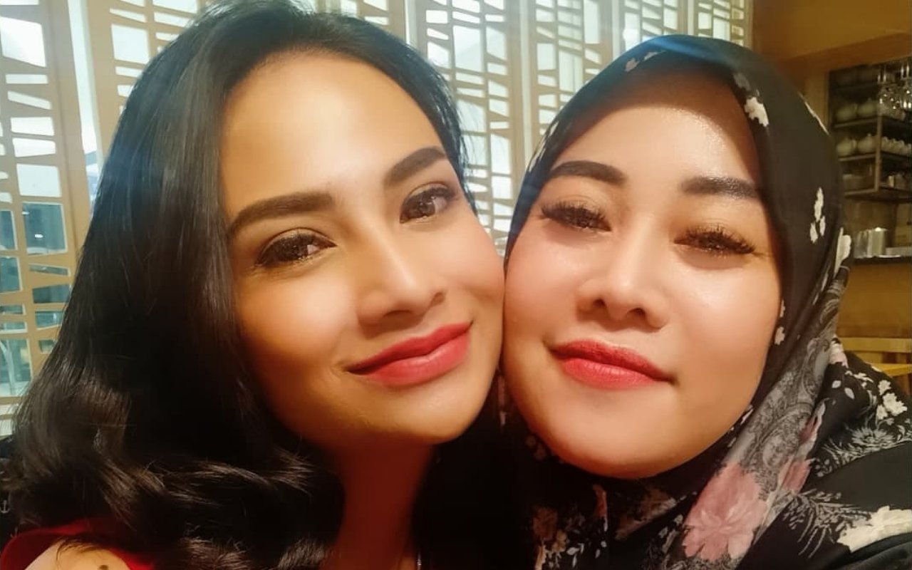 Terciduk Kasak-Kusuk, Ibu Tiri Vanessa Angel Disentil Isu Kompori Suami?