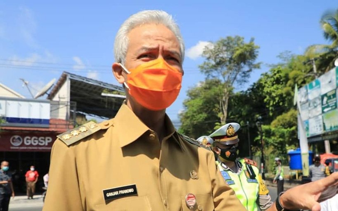 Hari Guru Nasional, Ganjar Pranowo Minta Gaji Honorer Dinaikkan Setara UMK