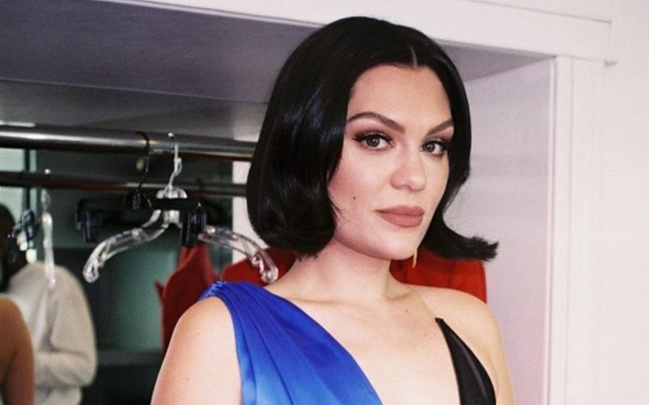 Buntut Keguguran Bayi Pertama, Tangis Gemetar Jessie J Di Atas Panggung Buat Pilu Penonton