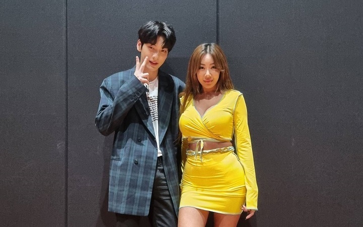 bersahabat dengan Jessi