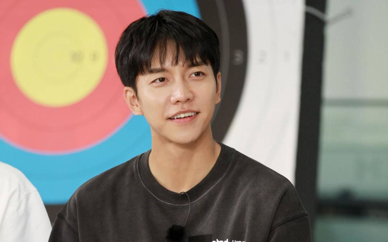 Lee Seung Gi Ogah Terus Dianggap Seperti Siswa Soal Berkarier, Akui Ada Rasa Canggung