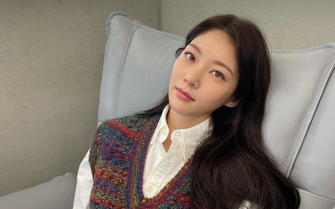 Blue Dragon Film Awards 2021: 8 Potret Cantik Gong Seung Yeon, Peraih Piala Aktris Pendatang Baru